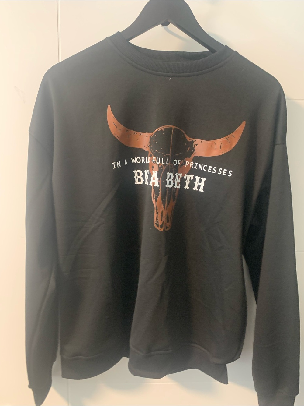 4/$20 Ladies Black Graphic Crewneck Sweatshirt A15